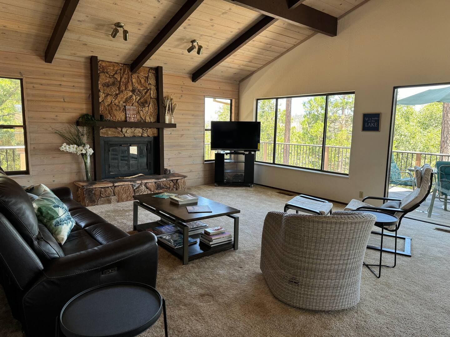 Tangled Hearts Cafe & Bakery